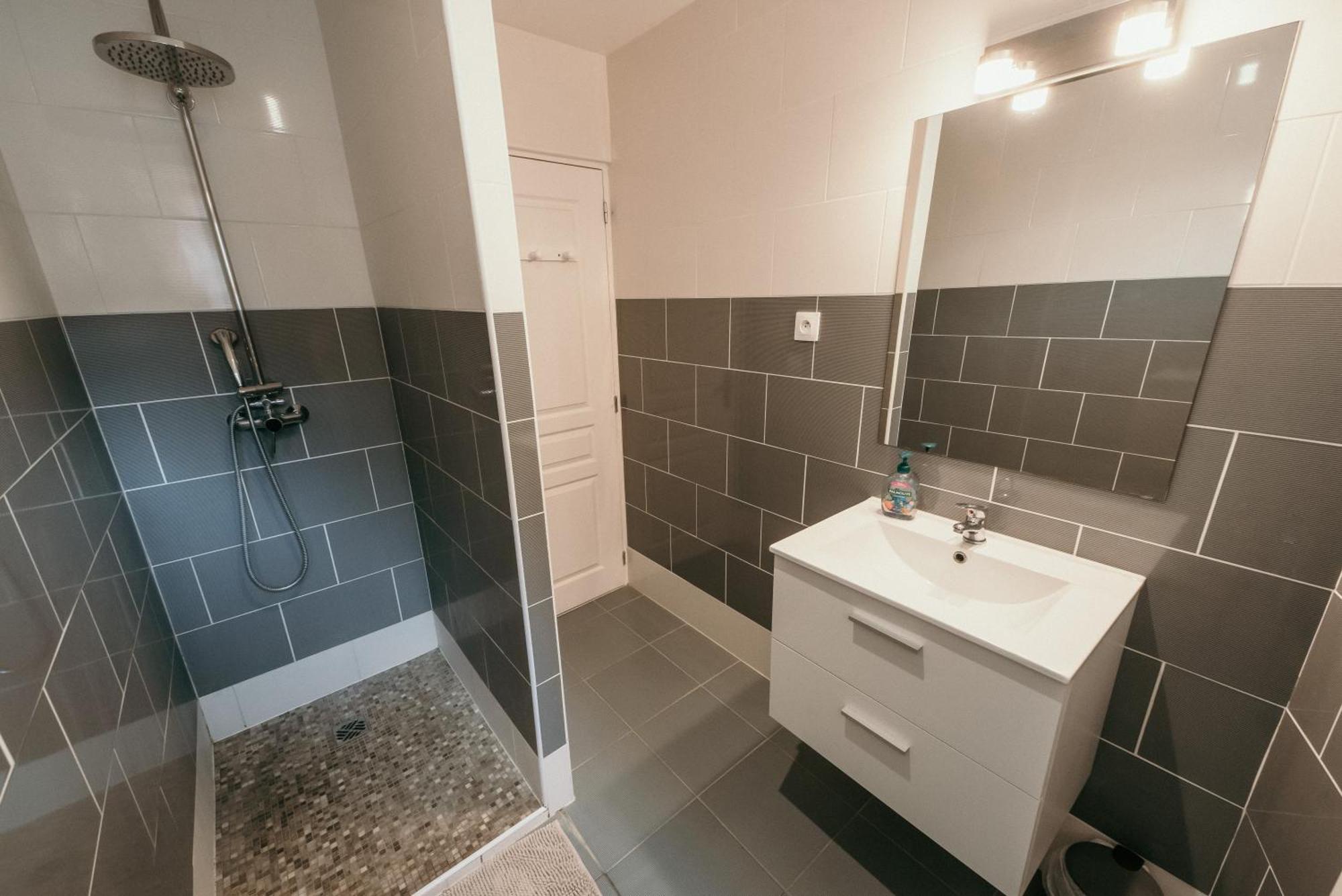 Charleville-Mézières Appartement De Thomas מראה חיצוני תמונה